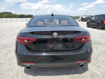 Alfa Romeo Giulia II Sedan Facelifting 2.0 Turbo 280KM 2021 Alfa Romeo Giulia Sport 2021 2.0l 2.0 Benzyna 280KM, zdjęcie 2