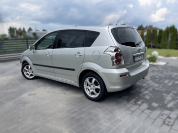 Toyota Corolla Verso E120 2.0 D-4D 116KM 2004 COROLLA VERSO 2.0 D4D 2004 r 7 OSOBOWA, zdjęcie 2