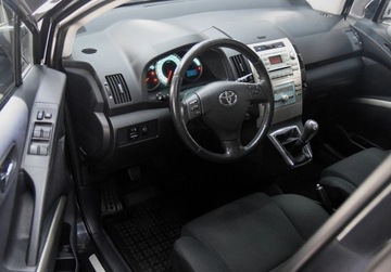 Toyota Corolla Verso E120 1.8 VVT-i 130KM 2007 Toyota Corolla Verso 1.8 benzyna 7 miejsc Klimatronic 1.8 Benzyna 129KM, zdjęcie 10