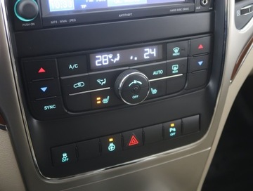 Jeep Grand Cherokee IV Terenowy 3.0 V6 CRD 241KM 2012 Jeep Grand Cherokee 3.0 CRD, Salon Polska, zdjęcie 11