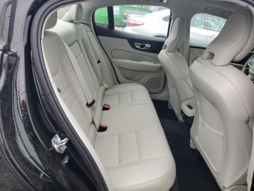 Volvo 2020 Volvo S60 T5 Momentum 2020 2.0l 2.0 Benzyna 250KM, zdjęcie 10