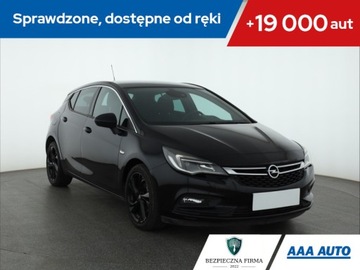 Opel Astra J GTC 1.6 Turbo ECOTEC 200KM 2017 Opel Astra 1.6 T, Salon Polska, Serwis ASO, Klima