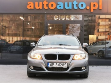 BMW Seria 3 E90-91-92-93 Touring E91 2.0 320d 177KM 2009 BMW 3 (E91) 320d xDrive 177 KM Bezwypadkowy, Automat, Nawigacja M-Pakiet, zdjęcie 1