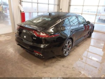 Kia Stinger Liftback 3.3 T-GDi 366KM 2018 Kia Stinger Gt2 2018 3.3 Benzyna 365KM, zdjęcie 5