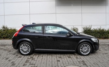 Volvo C30 Hatchback 3d 2.0 D4 177KM 2010 Volvo C30 2,0d (177KM) Automat Skory Lift Bezwypadkowy 2.0 Diesel 177KM, zdjęcie 4