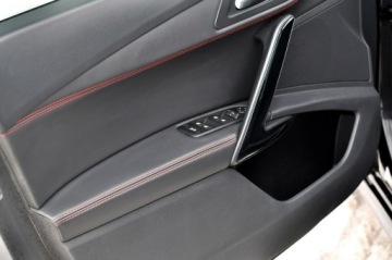 Peugeot 508 I SW Facelifting 2.0 BlueHDi 150KM 2015 Peugeot 508 SW 2,0 HDI 150 KM GT-Line JBL Navi, zdjęcie 16