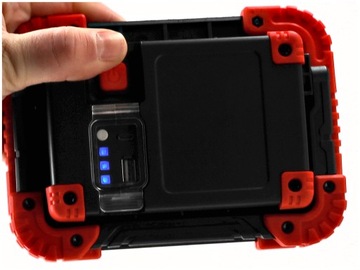 СВЕТОДИОДНАЯ РАБОЧАЯ ЛАМПА ДЛЯ МАСТЕРСКОЙ АККУМУЛЯТОРНАЯ 10Вт 750лм