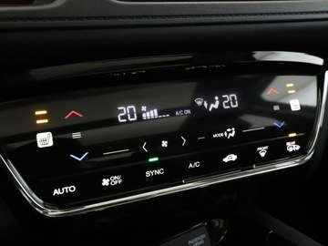 Honda HR-V II SUV 1.5 i-VTEC 130KM 2016 Honda HR-V Executive panorama navi kamera grzane, zdjęcie 25