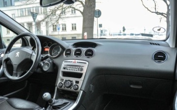 Peugeot 308 I Hatchback 5d 1.6 VTi 120KM 2011 Peugeot 308 Bezwypadkowy Lift 2011 r. Skory 1.6 Benzyna 120KM, zdjęcie 9