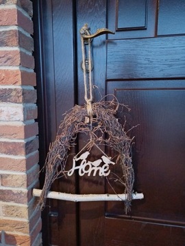 Березовый венок – украшение и круглогодичное украшение дверей, стен или сада.