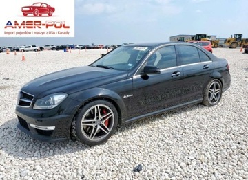 Mercedes Klasa C W205 2014 Mercedes-Benz Klasa C 63 AMG 2014 6.2l 6.2 Benzyna 451KM
