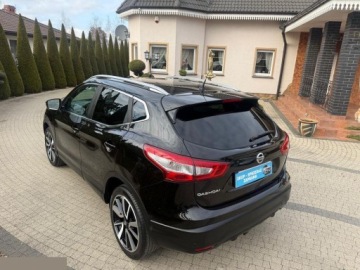 Nissan Qashqai II Crossover 1.2 DIG-T 115KM 2016 Nissan Qashqai 1.2 DIG-T Tekna Xtronic 115KM 2016r bezwypadkowy, zdjęcie 2