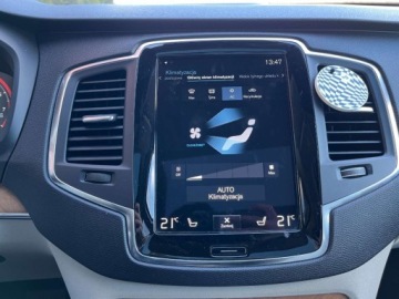 Volvo XC90 II 2021 Volvo XC 90 2.0 benzyna 250 KM automat 4x4 zarej w PL niski przebieg, zdjęcie 18