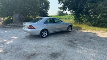 Mercedes Klasa C W203 Sedan W203 2.1 (C 220 CDI) 150KM 2005 Mercedes-Benz Klasa C Raty 2.2 cdi 150KM Automat Polskora tylko 200tys km, zdjęcie 5