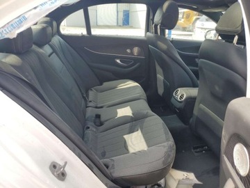 Mercedes Klasa E W214 2023 Mercedes-Benz Klasa E 350 4Matic 2023 2.0l 2.0 Benzyna 255KM, zdjęcie 10