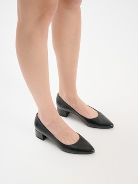 Czółenka damskie skórzane RYŁKO wsuwane buty na co dzień wiosnę lato czarne