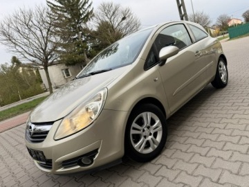 Opel Corsa D Hatchback 1.2 Twinport ECOTEC 80KM 2007 Opel Corsa D 1.2B 2007r Klimatyzacja Nawigacja