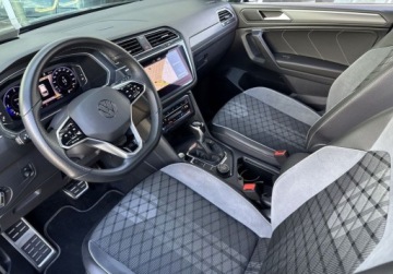 Volkswagen Tiguan Allspace SUV 2.0 TDI 200KM 2021 Volkswagen Tiguan Allspace 2.0TDI R-Line 200KM 4Motion ACC Matrix HeadUp H, zdjęcie 9