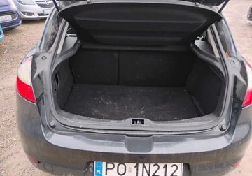 Renault Megane III Hatchback 1.5 dCi 105KM 2009 Renault Megane 2009r, 1.5 DCI. Delikatnie uszkodzony przod. Jezdzi. 1.5, zdjęcie 20