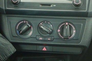 Seat Ibiza IV Hatchback 5d Facelifting 1.0 MPI 75KM 2015 Seat Ibiza 1.0, Salon Polska, Serwis ASO, Klima, zdjęcie 9