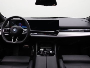 BMW Seria 5 G90-91 2025 BMW Seria 5 530e xDrive Sport Sedan 2.0 (299KM) 2025, zdjęcie 7
