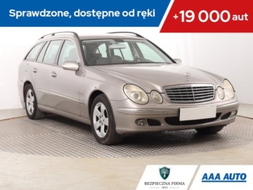 Mercedes Klasa E W211 Kombi S211 1.8 (200 Kompressor) 163KM 2004 Mercedes E E 200 Kompressor , Automat, Klima