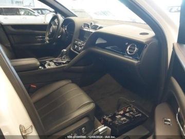 Bentley Bentayga 2021 Bentley Bentayga 2021 4.0l 4.0 Benzyna 542KM, zdjęcie 9