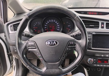 Kia Ceed II 2015 Kia Ceed 2015r, 1.6 CRDI. Uszkodzony prawy przod. Jezdzi. 1.6 Diesel, zdjęcie 9