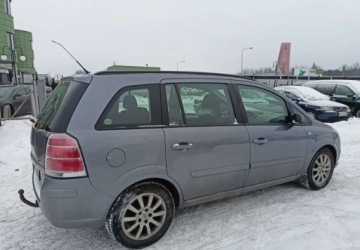 Opel Zafira B 1.9 CDTI ECOTEC 120KM 2007 Opel Zafira Opel Zafira 1.9 Diesel 120KM, zdjęcie 3