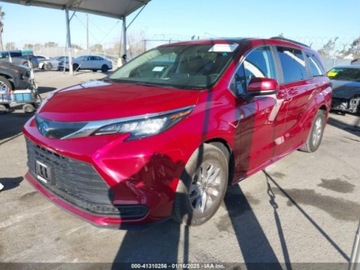 Toyota Sienna III 2023 Toyota Sienna LE 2023 2.5l 2.5 Hybryda 189KM, zdjęcie 1