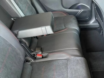 Mercedes GLB SUV 2.0 200d 150KM 2025 MERCEDES-BENZ GLB 200 d 4-Matic AMG Line 2.0 (150KM) 2025, zdjęcie 12