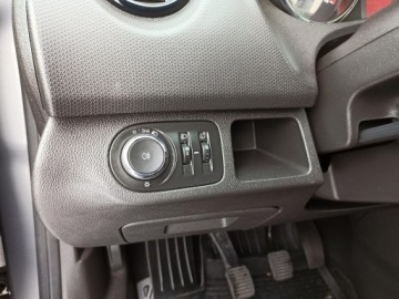 Opel Meriva II Mikrovan Facelifting 1.4 Turbo ECOTEC 120KM 2015 Opel Meriva 1.4 Benzyna, 120KM, zdjęcie 19