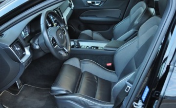 Volvo V60 II  Kombi 2.0 D4 190KM 2020 Volvo V60 VOLVO V60 2.0 B4 197km 2020R R-Design ORYGINAL Fa Vat23 2.0, zdjęcie 13