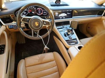 Porsche Panamera II Liftback 3.0 330KM 2018 Porsche Panamera 2018, 3.0L, od ubezpieczalni 3.0 Benzyna 330KM, zdjęcie 6