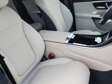 Mercedes GLC C254/X254 Coupe 2.0 220d 197KM 2025 GLC Coupe 220 d 4-Matic Avantgarde 2.0 (197KM) 2025, zdjęcie 9