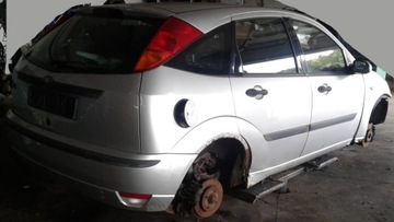 ЗАДНЯЯ НАКЛАДКА НА КАПОТ FORD FOCUS MK1 HB 5D