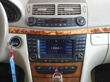 Mercedes Klasa E W211 Sedan W211 3.5 V6 (350) 272KM 2005 Mercedes E 350 3.5 V6 270KM/Beżowe skóry/ I, zdjęcie 26