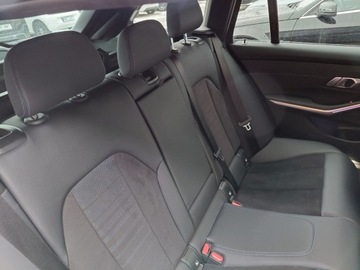 BMW Seria 3 G20-G21 Touring 2.0 330e 292KM 2020 BMW Seria 3 M Pakiet Individual Plug In 292 KM Maxton 2.0 Hybryda Plug-in, zdjęcie 22