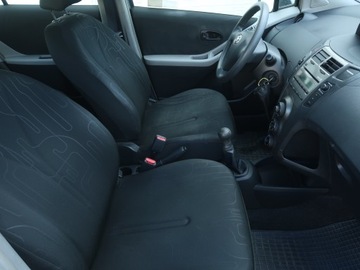 Toyota Yaris II Hatchback 5d 1.0 VVT-i 69KM 2009 Toyota Yaris 1.0 VVT-i, Salon Polska, Serwis ASO, zdjęcie 8