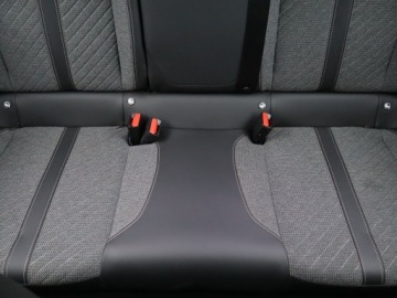 Peugeot 2008 II SUV 1.2 PureTech 130KM 2023 Peugeot 2008 1.2 PureTech, Salon Polska, zdjęcie 9