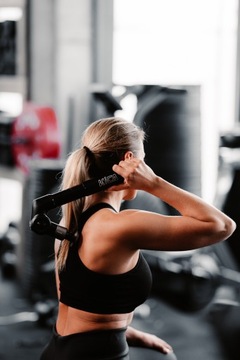 Пистолет для вибрационного массажа тела KiCA Evo.