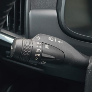 Volvo V90 II Kombi 2.0 D3 150KM 2017 Volvo V90 2.0 D3 Momentum Pro Diesel 150KM, zdjęcie 31