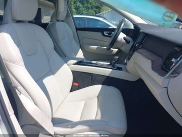 Volvo XC60 II 2021 Volvo XC 60 T5 Momentum 2021 2.0l 2.0 Benzyna 250KM, zdjęcie 9