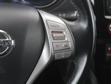 Nissan Qashqai II Crossover 1.2 DIG-T 115KM 2016 Nissan Qashqai 1.2 DIG-T, Salon Polska, zdjęcie 17