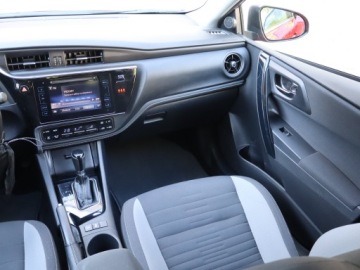 Toyota Auris II Hatchback 5d Facelifting 1.6 Valvematic 132KM 2015 Toyota Auris 1.6 Valvematic, Salon Polska, zdjęcie 7