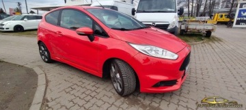Ford Fiesta VII Hatchback 3d ST 1.6 EcoBoost 182KM 2015 Ford Fiesta ST 1.6 200KM 1.6 Benzyna 183KM, zdjęcie 2