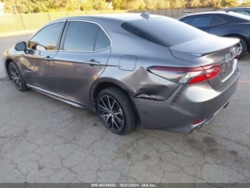 Toyota Camry IX 2023 Toyota Camry Se Hybrid, 2023r., 2.5L 2.5 Benzyna 176KM, zdjęcie 3