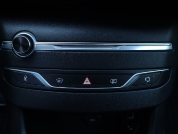 Peugeot 308 II SW 1.6 BlueHDi 99KM 2016 Peugeot 308 1.6 BlueHDi, Navi, Klima, Klimatronic, zdjęcie 17