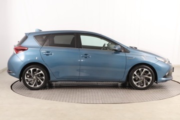 Toyota Auris II Hatchback 5d Facelifting 1.8 Hybrid 136KM 2015 Toyota Auris Hybrid, Salon Polska, Serwis ASO, zdjęcie 5