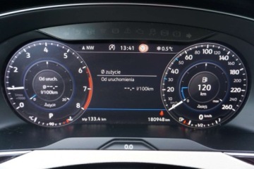 Volkswagen Passat B8 Variant 1.8 TSI BlueMotion Technology 180KM 2018 Volkswagen Passat Hak DSG Virtual Cockpit Podgrz. fotele ACC Kamera, zdjęcie 15